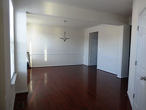 4th image of 2956 American Eagle Blvd