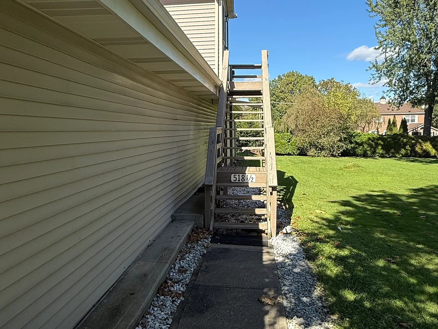 3 bed, 1150 sqft, $1,800 — Photo 3