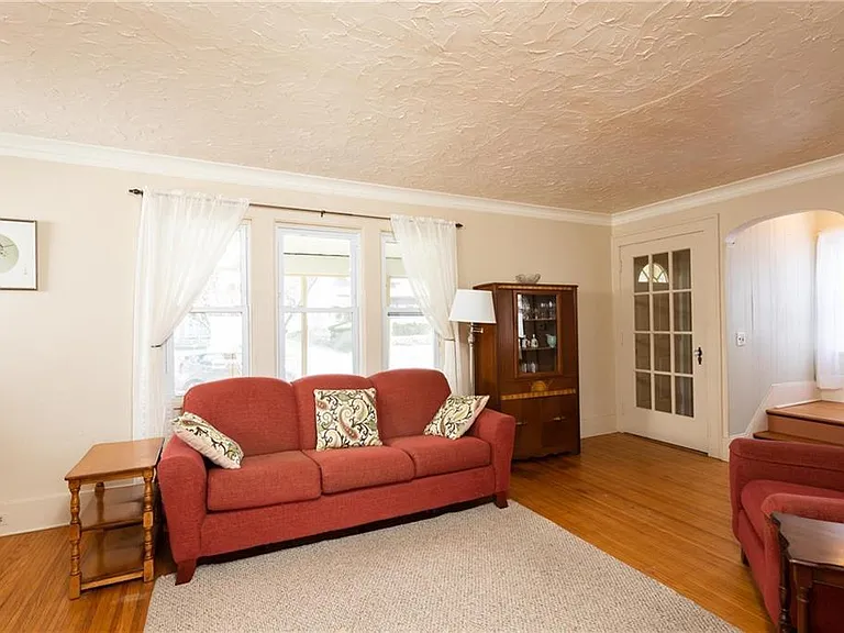 122 Holcroft Rd — Photo 11