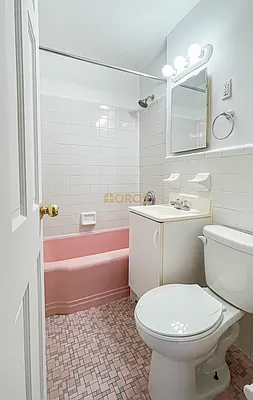 Rented by City Connections Realty | media 14