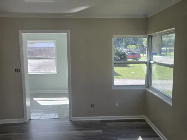 3616 Cedar Dr, Jacksonville, FL 32207