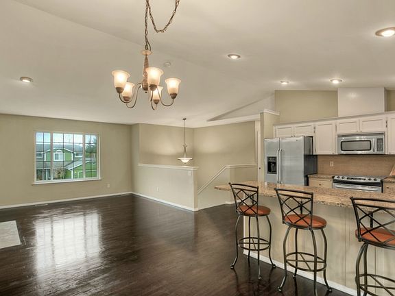 5th image of 19415 73rd Ave E
