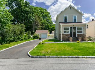 129 Thompson St, Dumont, NJ 07628