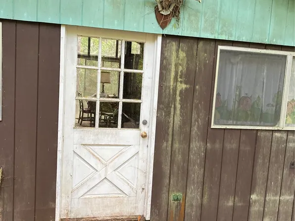 51 N Dow Court, Hoodsport, WA 98548