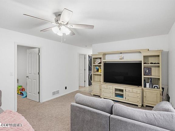 3rd image of 20235 Glacier Park Cir