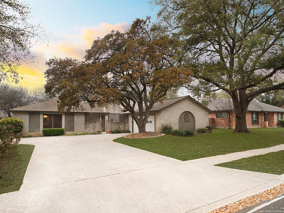1st image of 10807 MEADOW PT