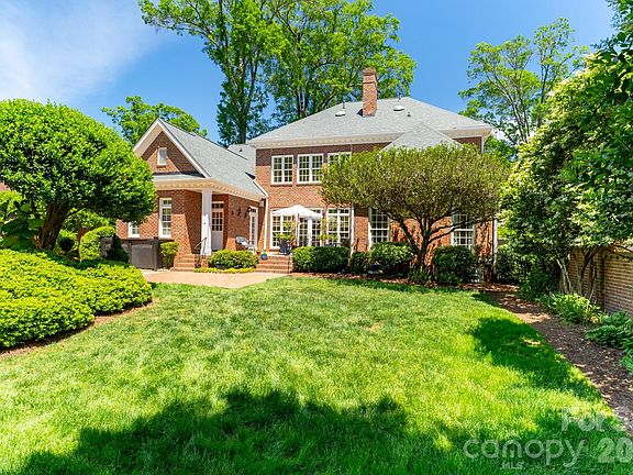 4th image of 2046 Hopedale Ave