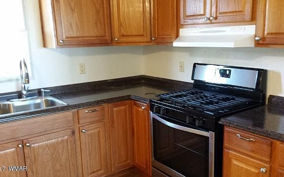 4th image of 8665 Silver Creek Dr