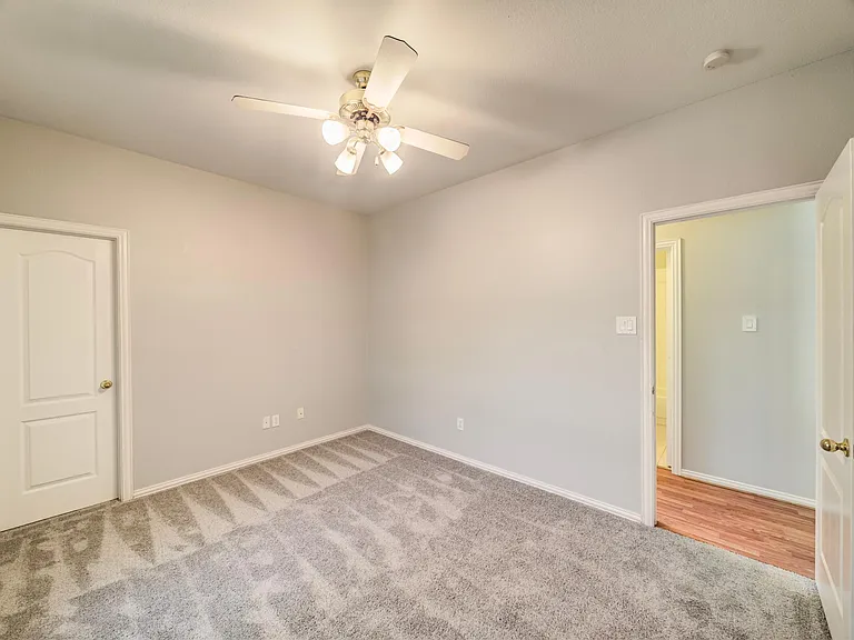 4618 Devonshire Dr — Photo 20