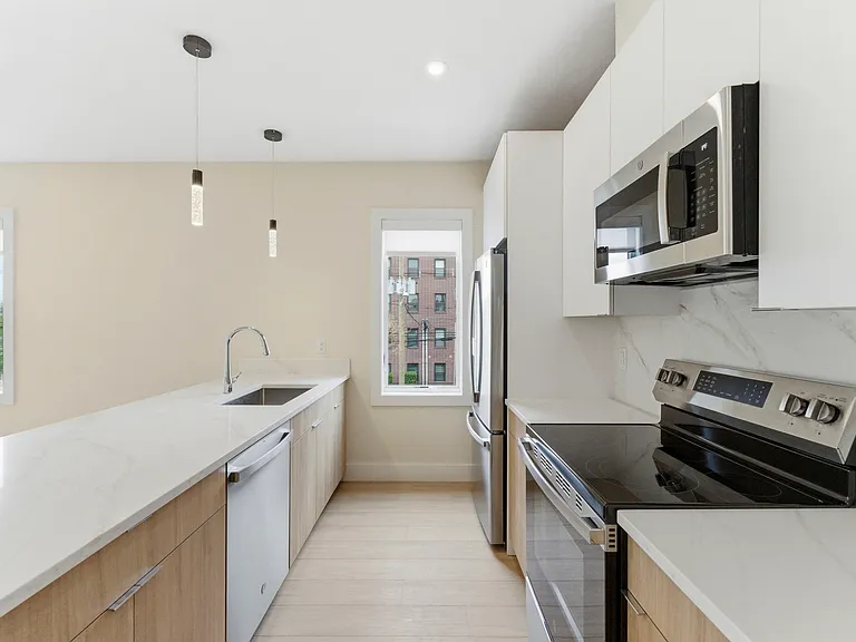 850 Broad Ave #C — Photo 7