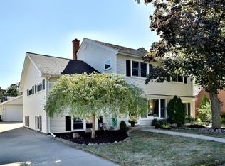 859 S Colfax Ave, Elmhurst, IL 60126