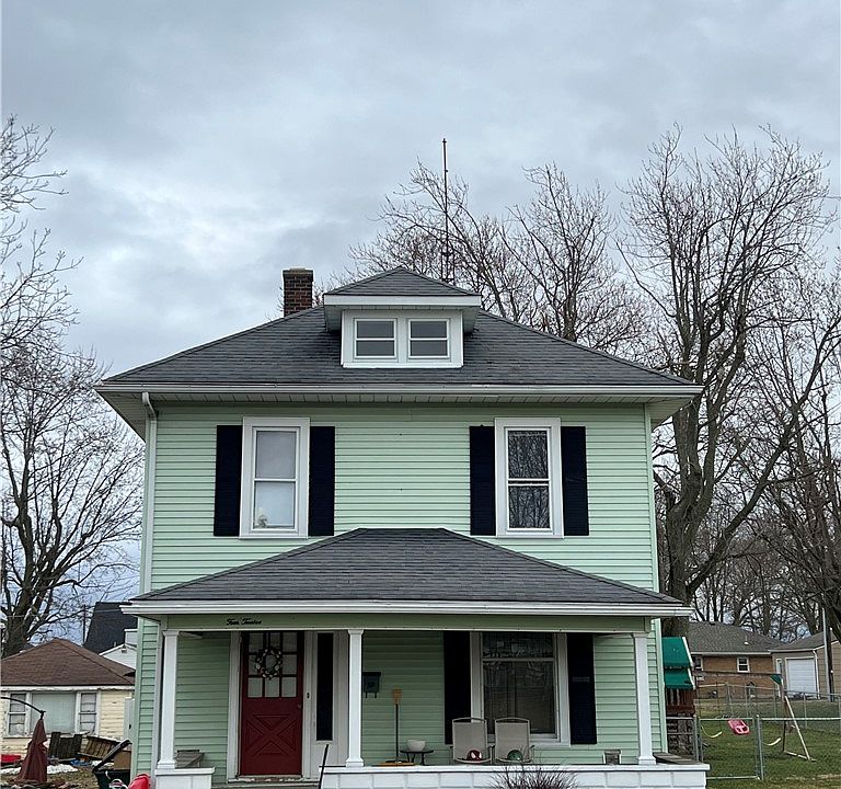 1st image of 412 Clay St
