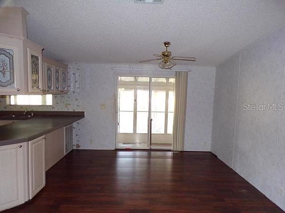 3rd image of 17587 SE 133rd Ct