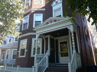 166 Chestnut St #3, Brookline, MA 02445