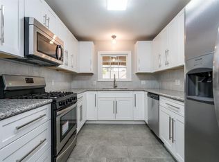 415 Avenue Of Oaks St, Houston, TX 77009
