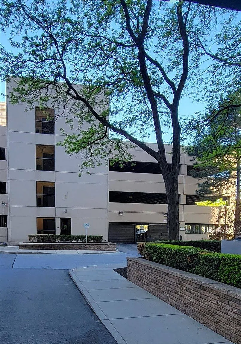 1 bed, 900 sqft, $1,695 — Photo 4