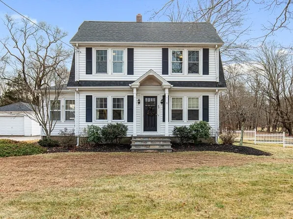 69 Tremont St, Rehoboth, MA 02769