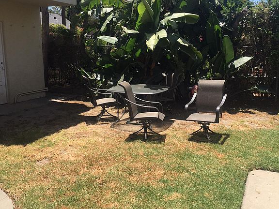 2nd image of 682 Loma Ave
