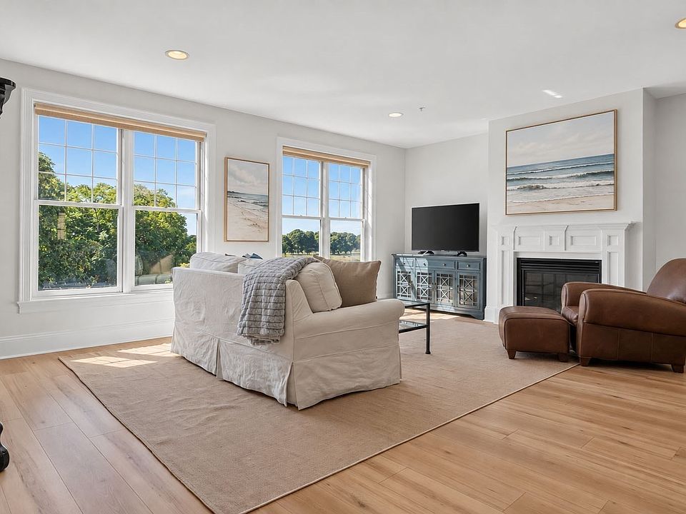 1st image of 1306 Columbia Rd APT 4C