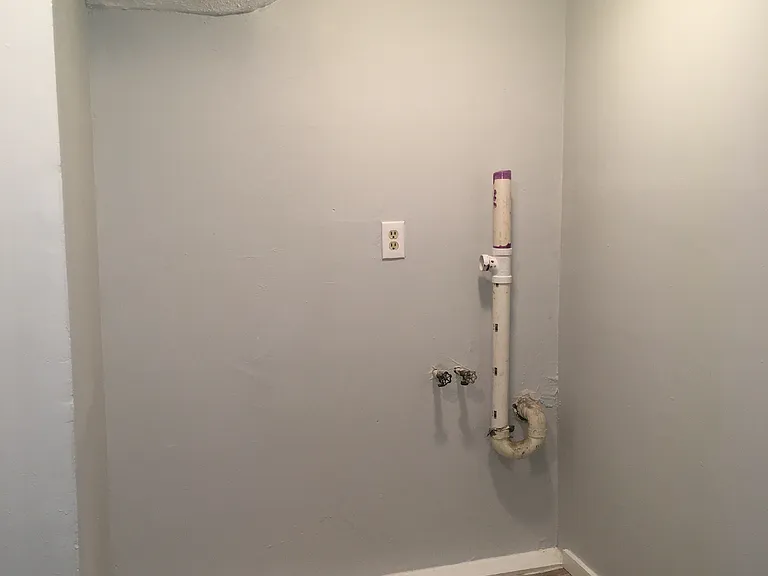 70 Admiral St #3 — Photo 5