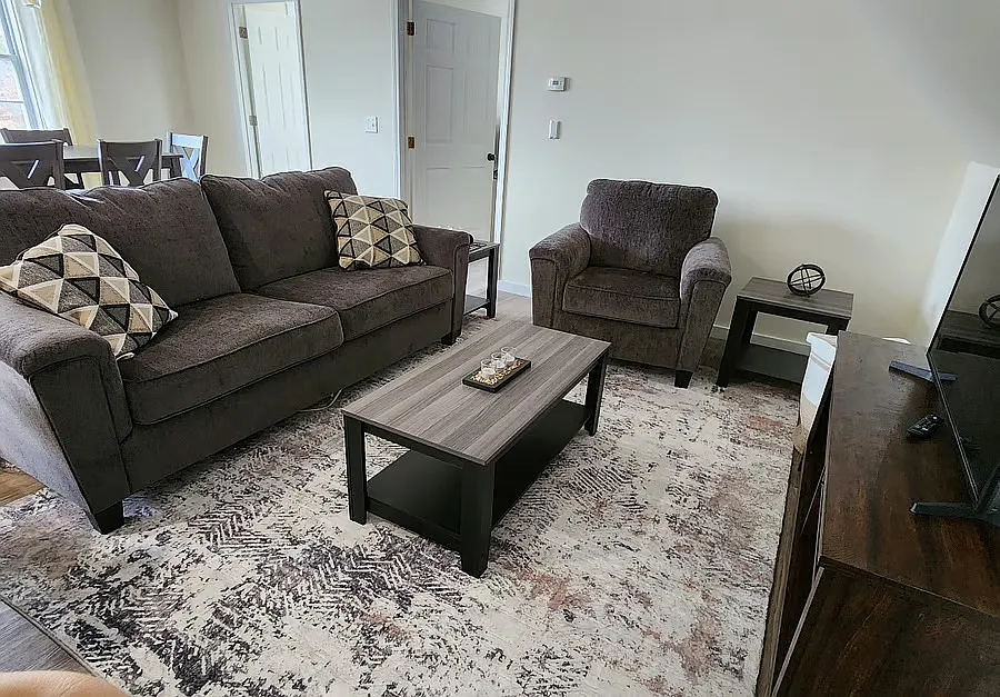 2 bed, 1600 sqft, $1,900 — Photo 4