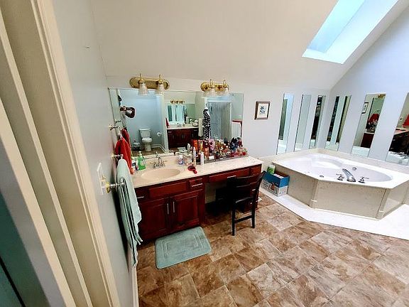 5th image of 4408 Stoney Creek Pkwy