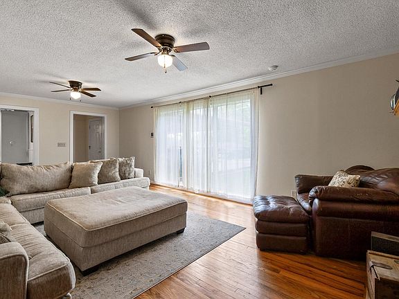 5th image of 505 Thomas Dr