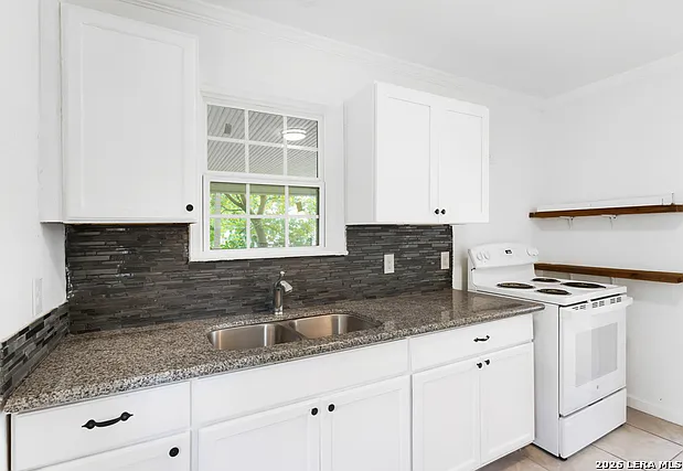 418 McDougal Ave — Photo 12