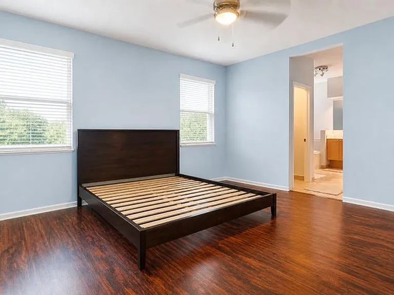 3945 Torres Cir — Photo 14