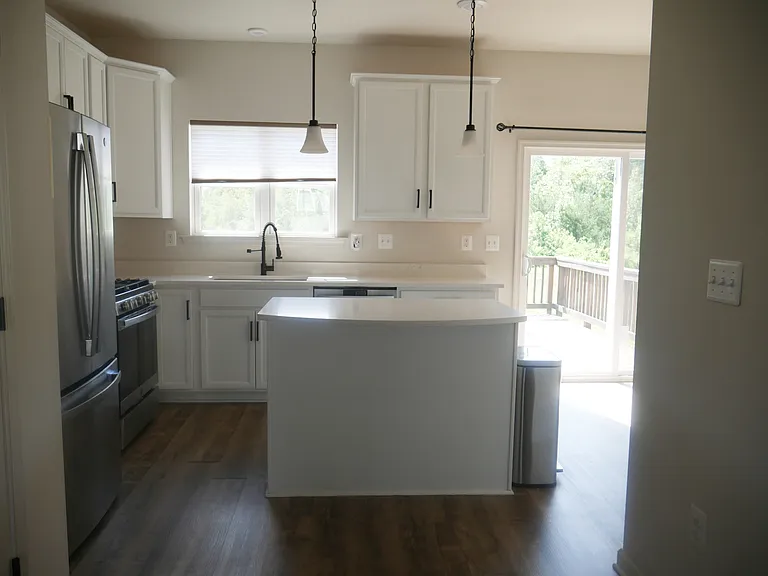 2517 Drake Ln — Photo 5