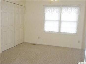5th image of 475 Pembroke Cv