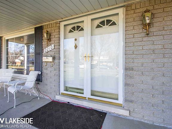 4th image of 2210 Woodingham Dr