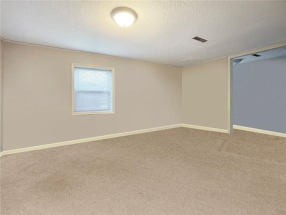 5th image of 501 W 31st St
