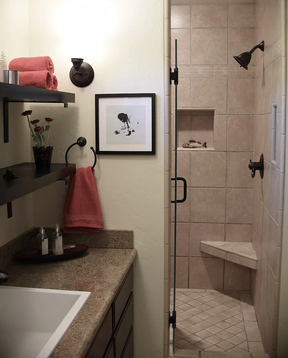 Studio, 450 sqft, $2,500 — Photo 3