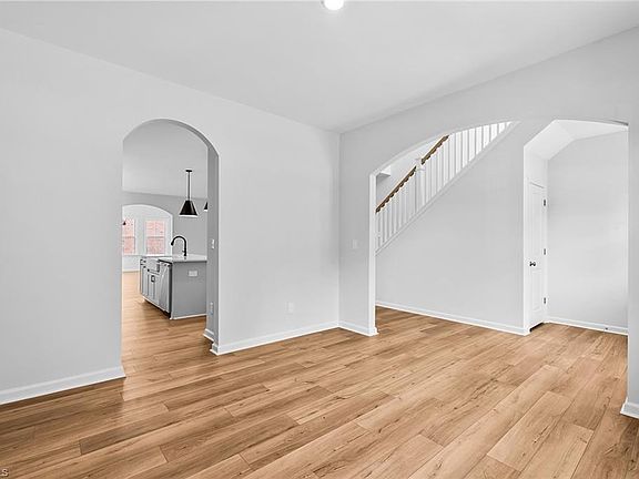 5th image of 1335 Creek Knoll Dr