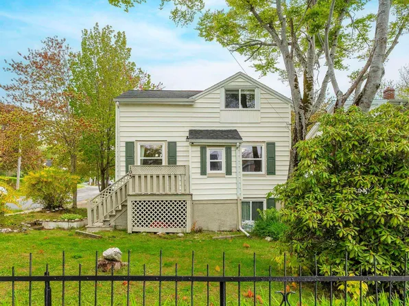 103 Rufus Ave, Halifax, NS B3N 2L8