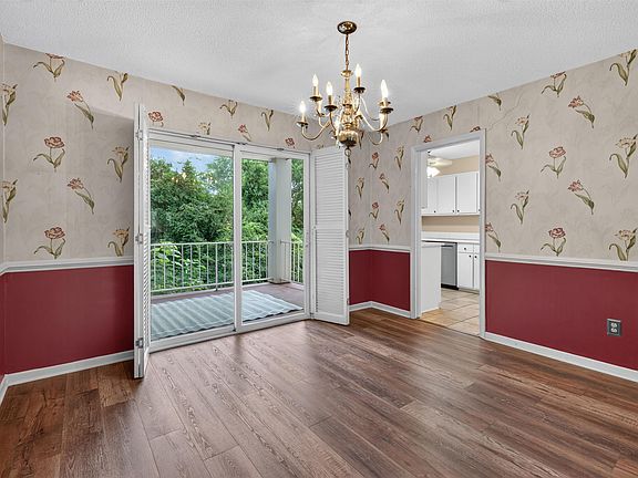 3rd image of 3600 Chateau Dr #K-142