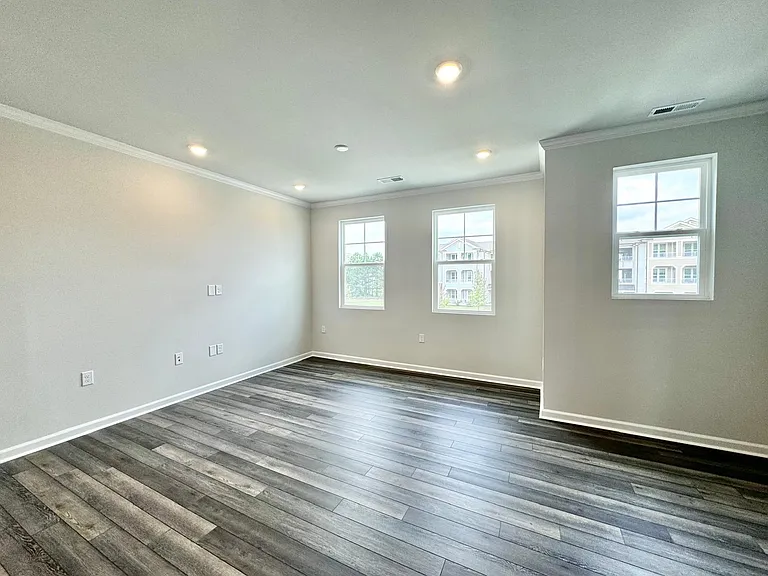2505 Kasota Ln — Photo 21