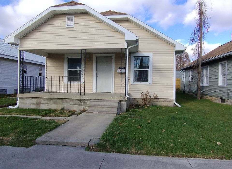 2nd image of 920 E Firmin St