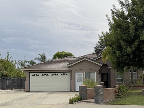 5th image of 9705 Commodore Dr