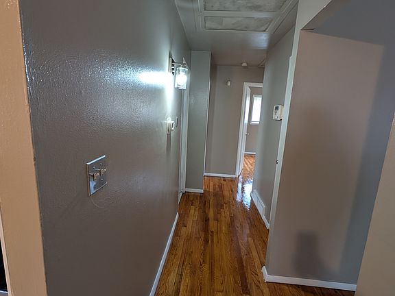5th image of 1144 Baron Ave