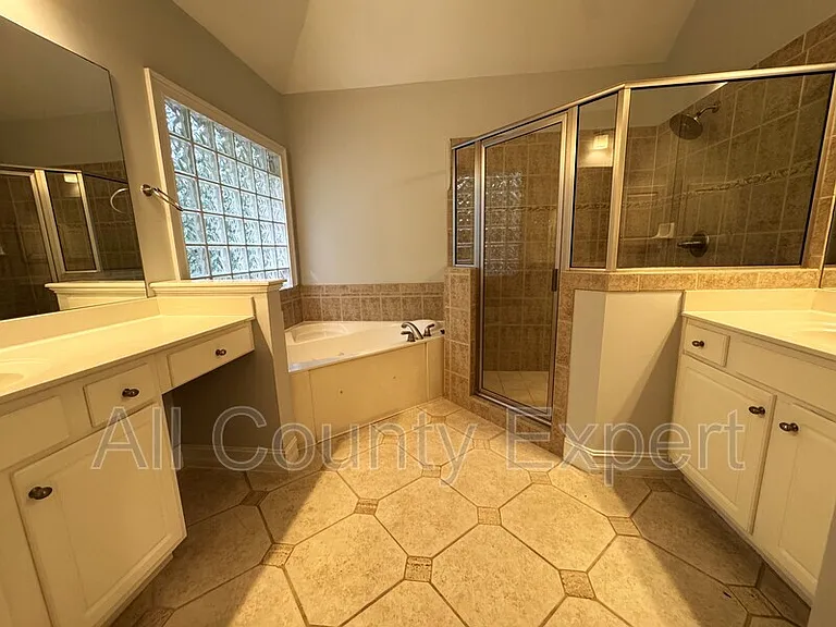 871 Lenox Ct NE — Photo 25