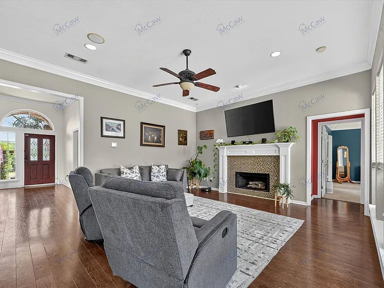 2061 Le Mans Dr — Photo 5
