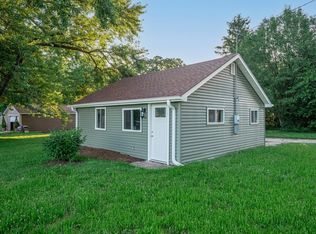 335 W Grove St, Capron, IL 61012