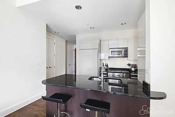 Rented by City Connections Realty | media 22