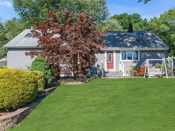 15 Chestnut Drive, Hazlet, NJ 07730