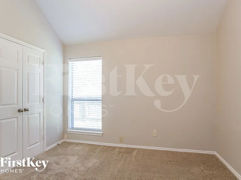 2703 Facet Creek Dr — Photo 12