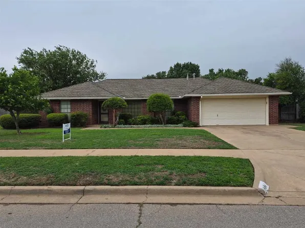 908 NW 74th St, Lawton, OK 73505