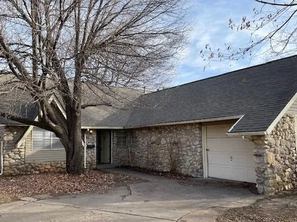 9247 E 32nd Pl, Tulsa, OK 74145