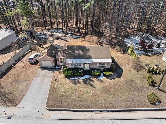 5th image of 92 Gilmanton Road